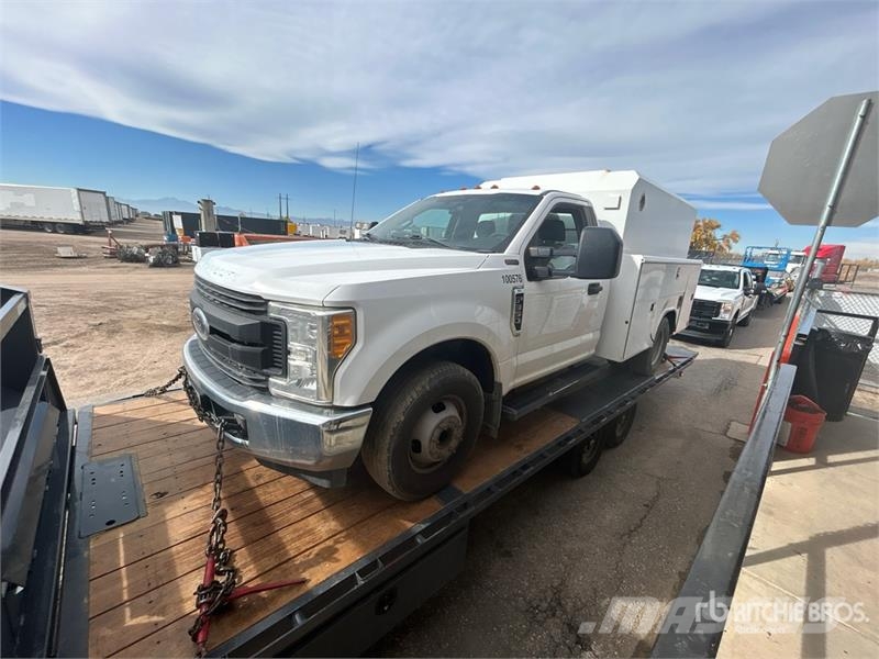 Ford F-350 XL 4x2 Utility Truck Pick up/Dropside