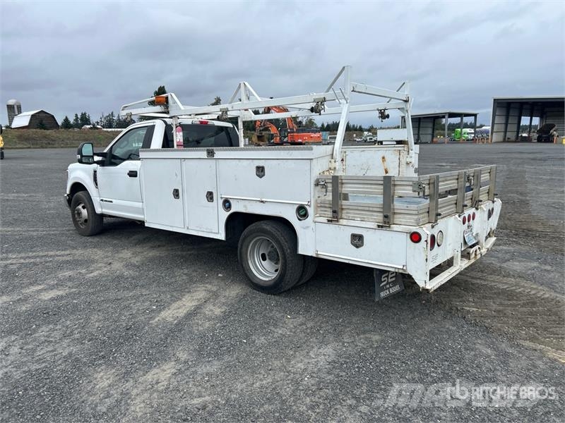 Ford F-350 XL 4x2 Utility Truck Utilitaire benne