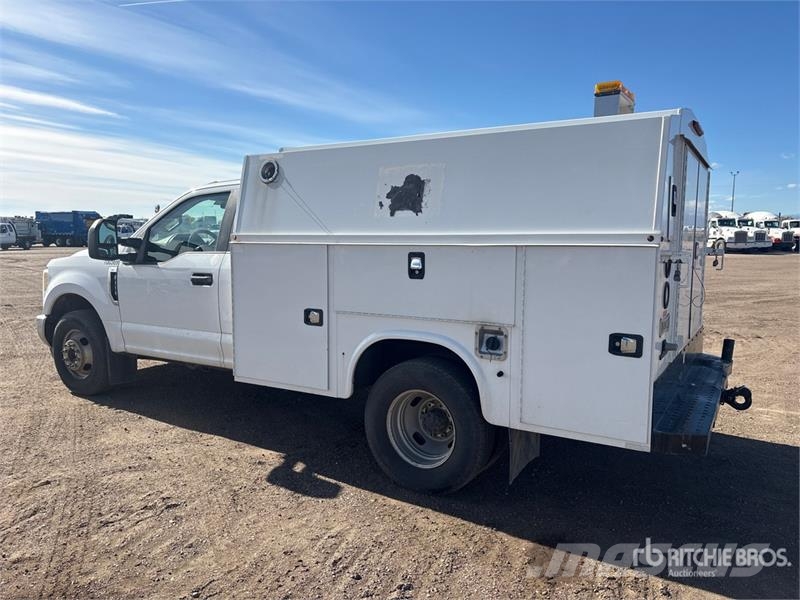 Ford F-350 XL 4x2 Utility Truck Pickup/Pritschenwagen