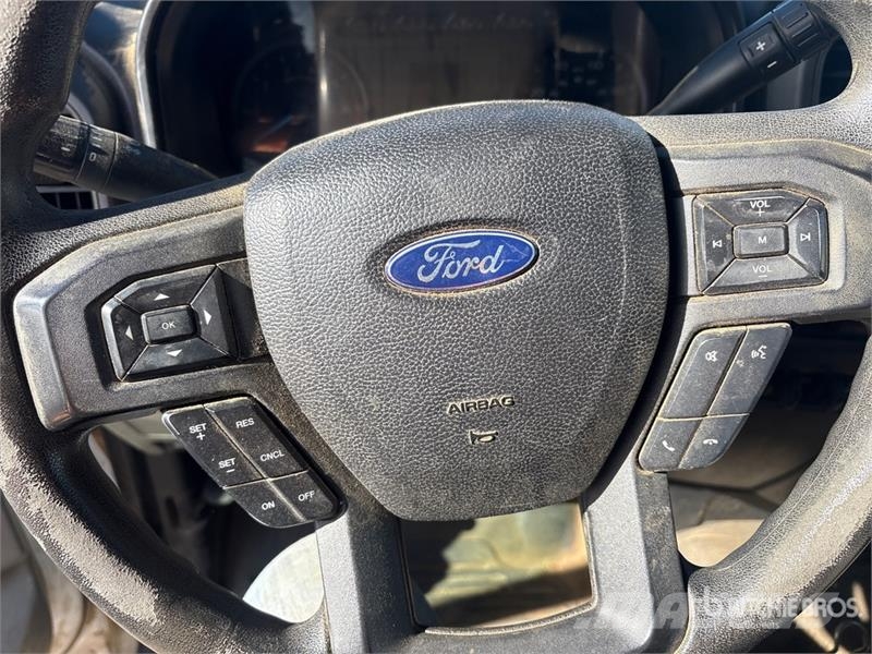 Ford F-350 XL 4x2 Utility Truck Pickup/Pritschenwagen