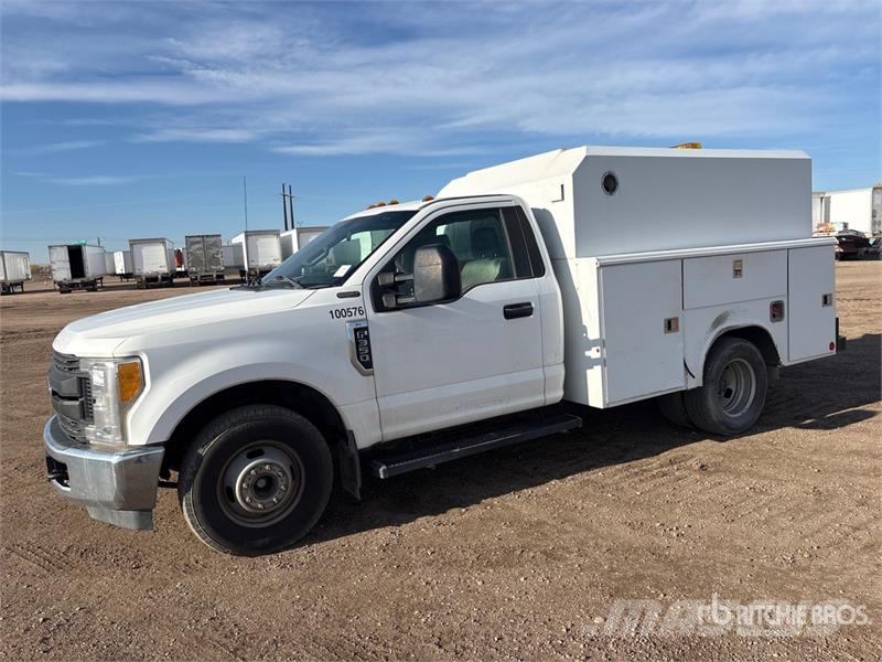 Ford F-350 XL 4x2 Utility Truck Pick up/Dropside