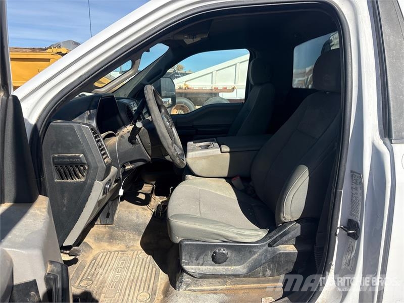 Ford F-350 XL 4x2 Utility Truck Pickup/Pritschenwagen