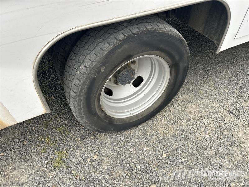 Ford F-350 XL 4x2 Utility Truck Utilitaire benne