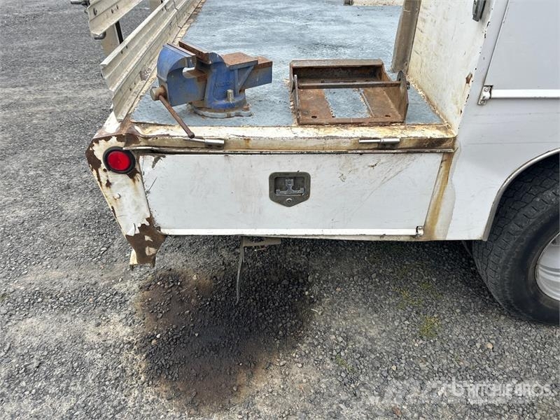 Ford F-350 XL 4x2 Utility Truck Utilitaire benne