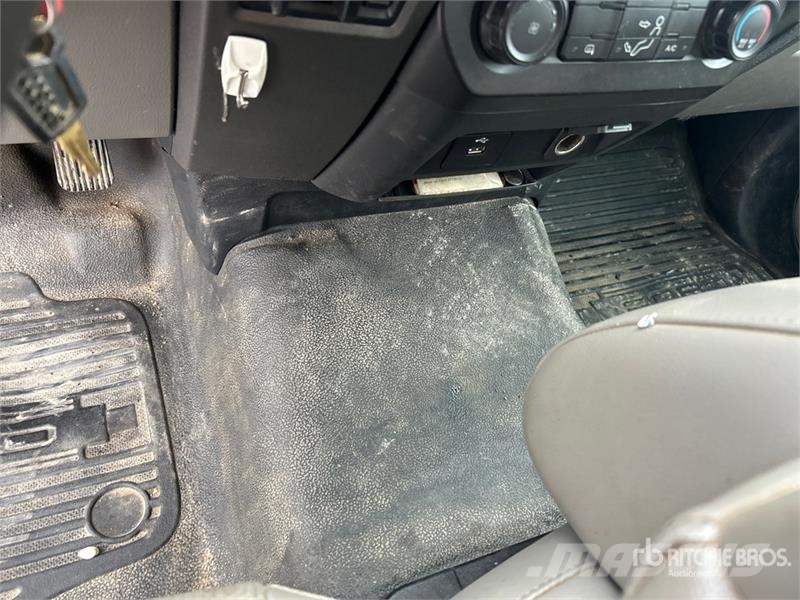 Ford F-350 XL 4x2 Utility Truck Utilitaire benne