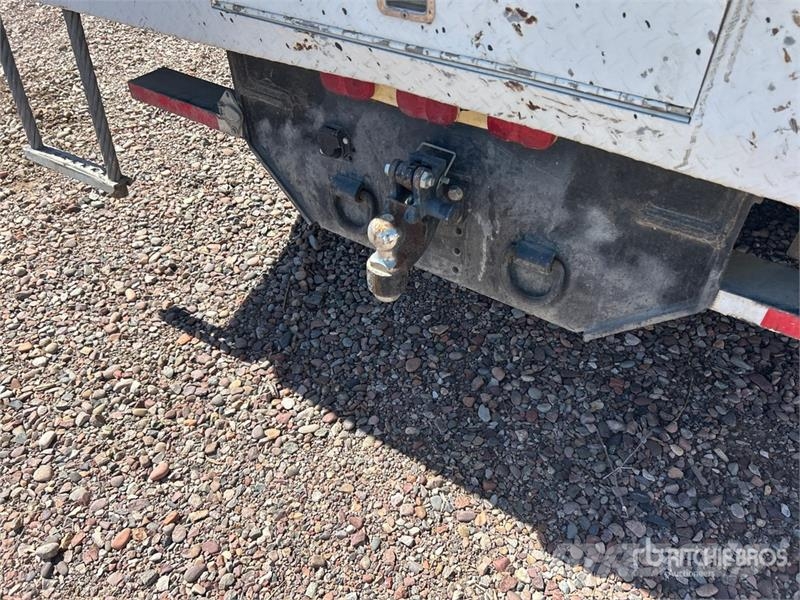Ford F-350 XL 4x2 Utility Truck (Inoperable) شاحنات خفيفة/مفصلية الجوانب