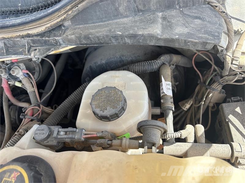 Ford F-350 XL 4x4 Crew Cab Pickup Egyéb