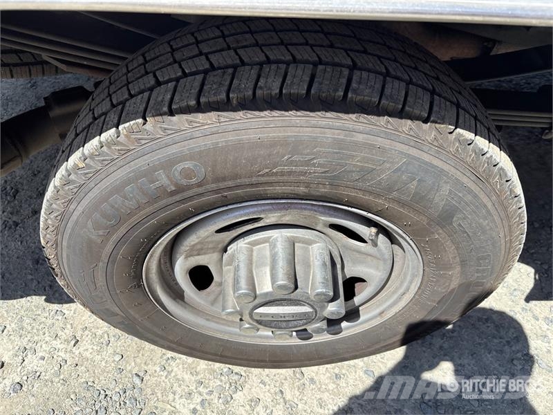 Ford F-350 XL 4x4 Crew Cab Utility Truck Vieglais kravas automobilis/izkraušana no sāniem