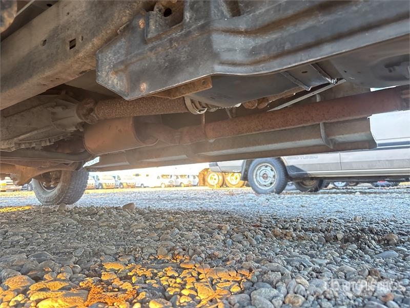 Ford F-350 XL 4x4 Crew Cab Flatbed Truck (Inoperable) Platformas/izkraušana no sāniem