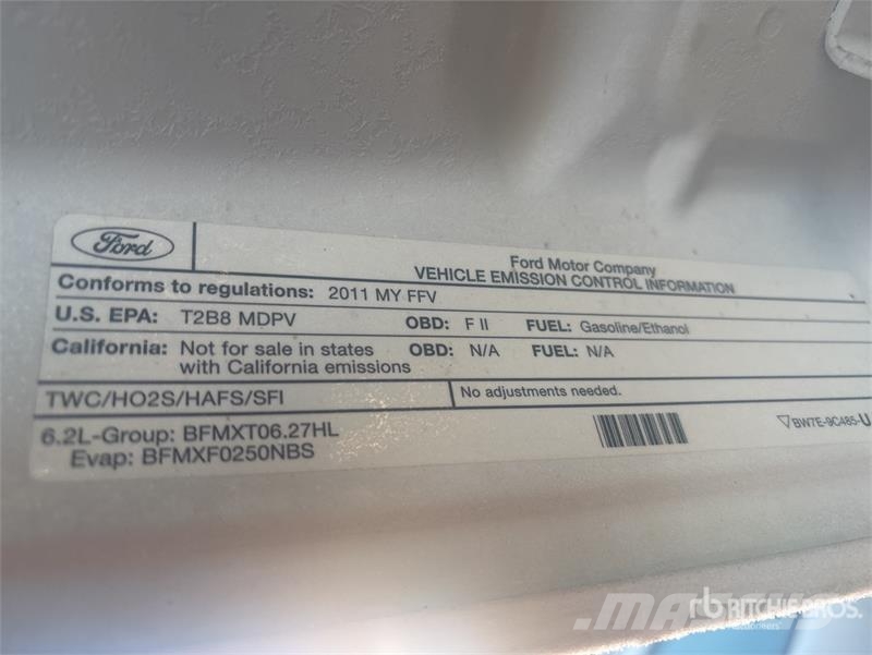 Ford F-350 XL 4x4 Crew Cab Flatbed Truck (Inoperable) Platformas/izkraušana no sāniem