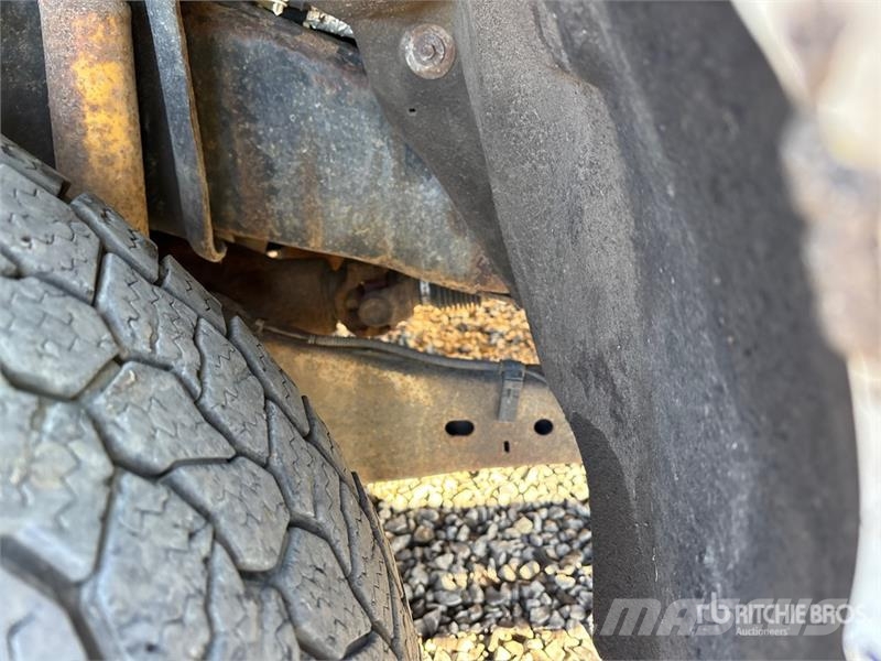 Ford F-350 XL 4x4 Crew Cab Pickup Drugi