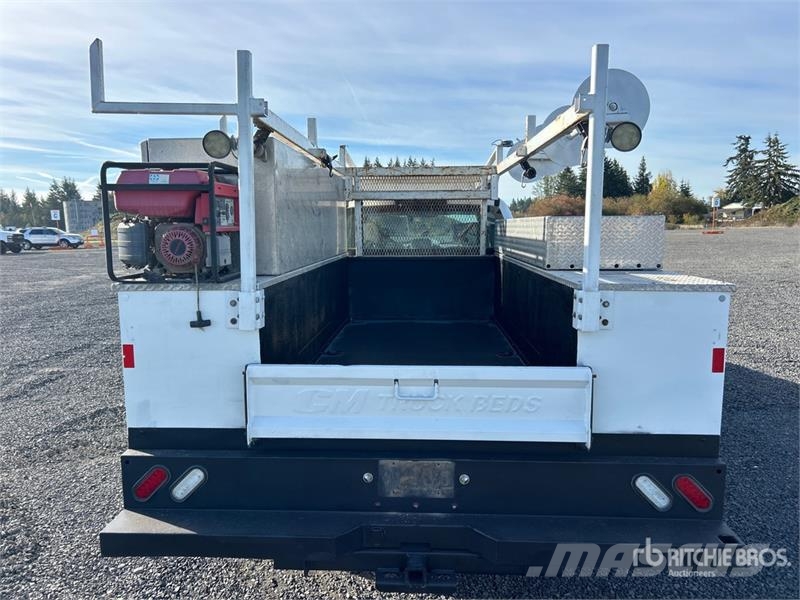 Ford F-350 XL 4x4 Crew Cab Utility Truck Pick up/Dropside