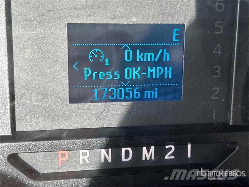 Ford F-350 XL 4x4 Crew Cab Utility Truck Pick up/Dropside