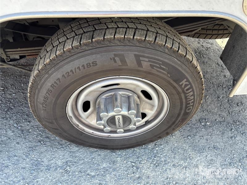 Ford F-350 XL 4x4 Crew Cab Utility Truck Vieglais kravas automobilis/izkraušana no sāniem