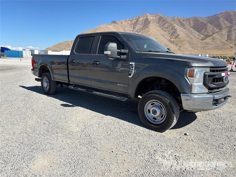 Ford F-350 XL 4x4 Crew Cab Pickup Other