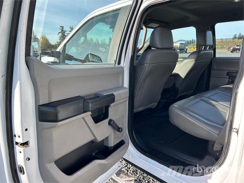 Ford F-350 XL 4x4 Crew Cab Utility Truck Pick up/Dropside