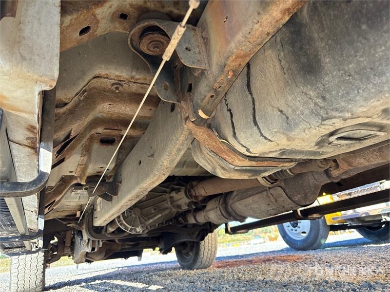 Ford F-350 XL 4x4 Crew Cab Pickup Drugi