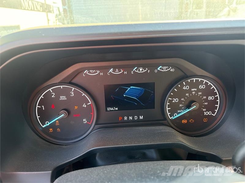 Ford F-350 XL 4x4 Extended Cab Utility Truck Pickup/Sideaflæsning