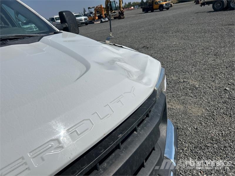 Ford F-350 XL 4x4 Extended Cab Pickup 其他