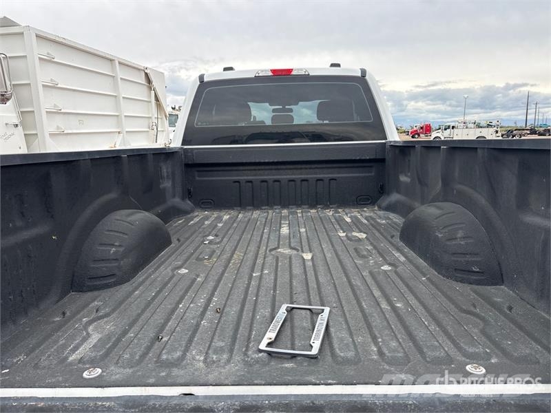 Ford F-350 XL 4x4 Extended Cab Pickup Ostalo