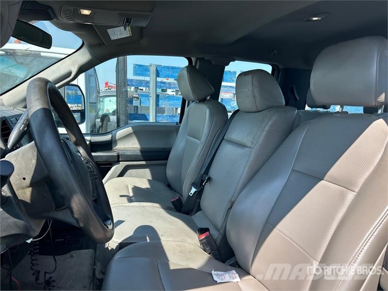 Ford F-350 XL 4x4 Extended Cab Pickup 其他