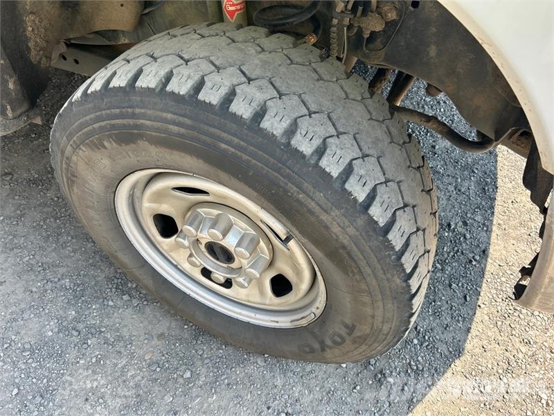 Ford F-350 XL 4x4 Extended Cab Pickup 其他