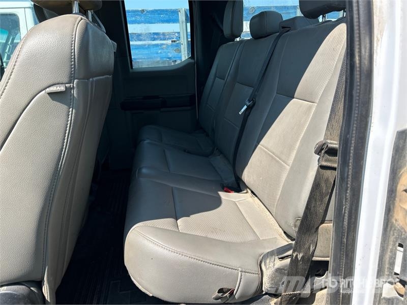 Ford F-350 XL 4x4 Extended Cab Pickup 其他
