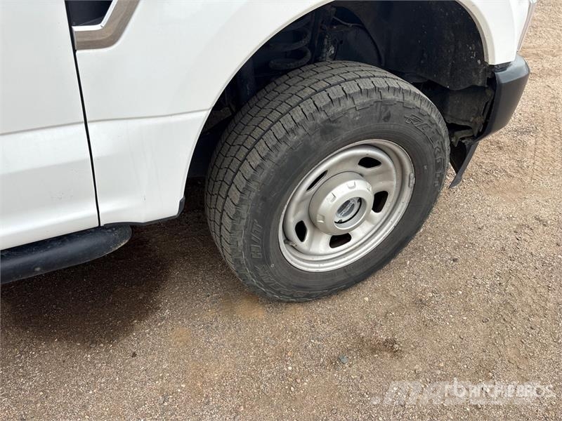 Ford F-350 XL 4x4 Extended Cab Pickup Ostalo