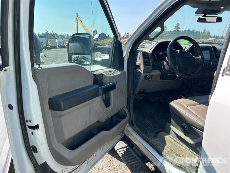 Ford F-350 XL 4x4 Extended Cab Pickup 其他