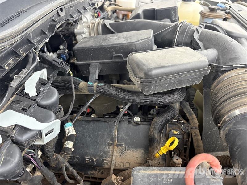 Ford F-350 XL 4x4 Extended Cab Pickup Ostalo