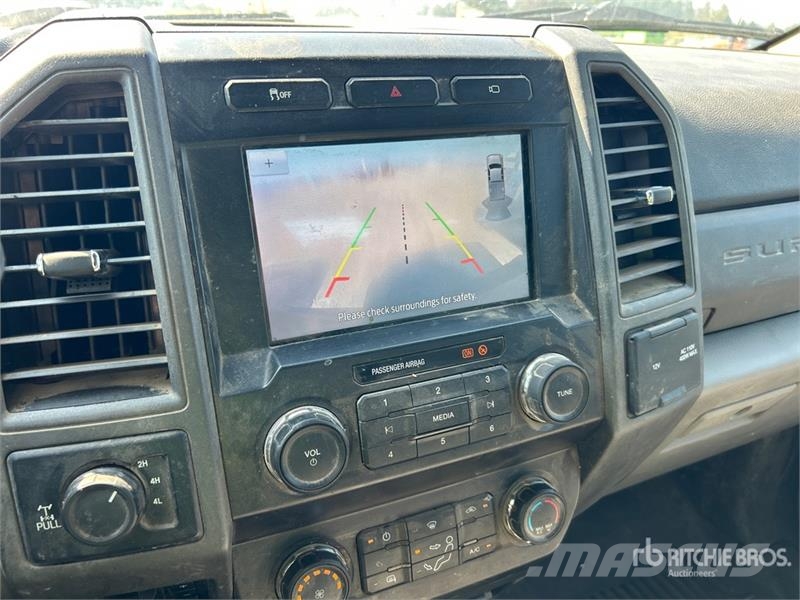 Ford F-350 XL 4x4 Extended Cab Pickup 其他