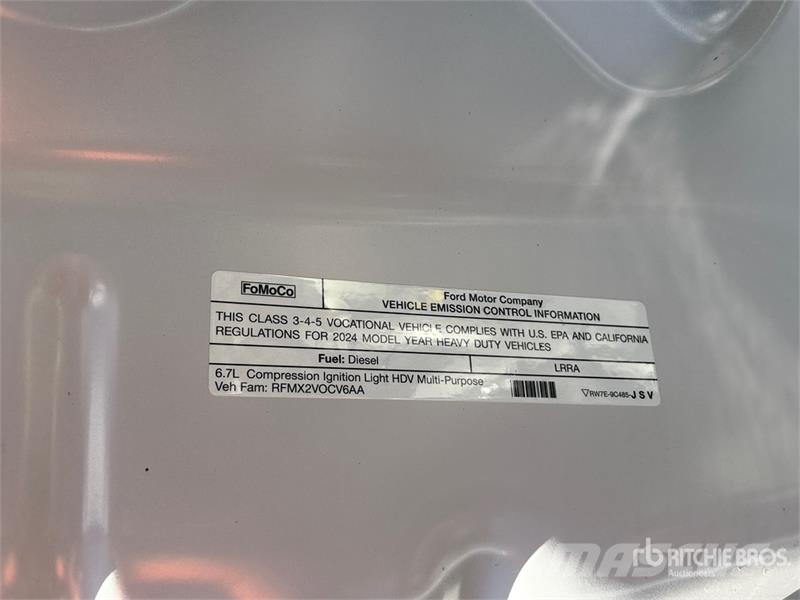 Ford F-350 XL 4x4 Extended Cab Utility Truck Pickup/Sideaflæsning