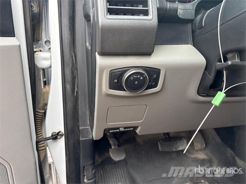 Ford F-350 XL 4x4 Extended Cab Pickup Ostalo