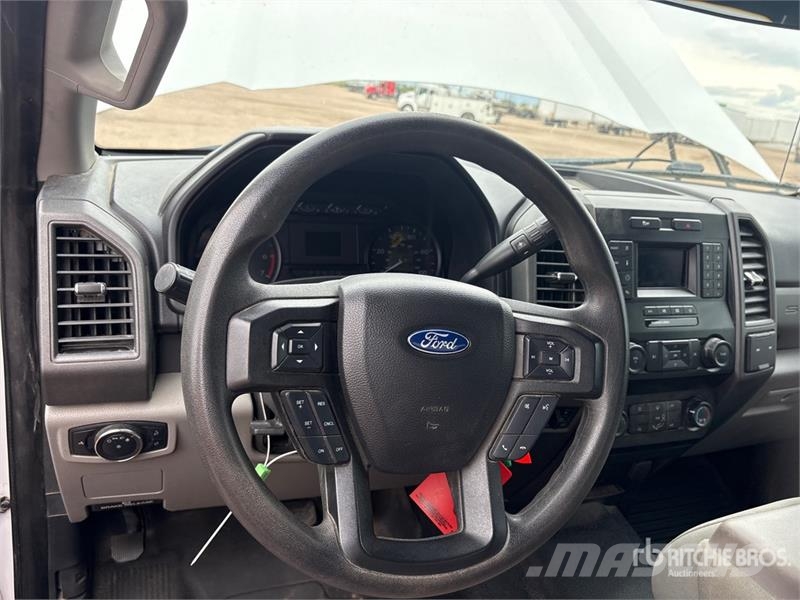 Ford F-350 XL 4x4 Extended Cab Pickup Ostalo