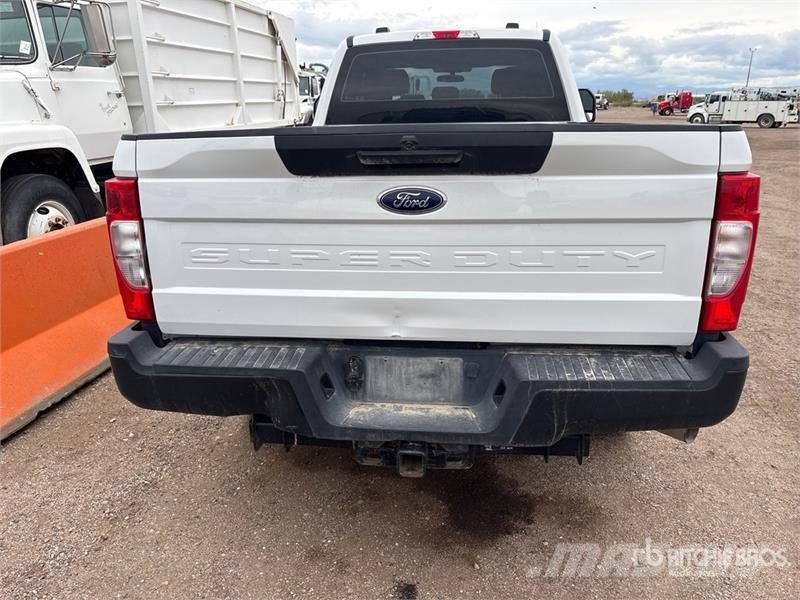 Ford F-350 XL 4x4 Extended Cab Pickup Ostalo
