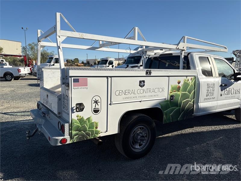 Ford F-350 XL 4x4 Extended Cab Utility Truck Pickup/Sideaflæsning