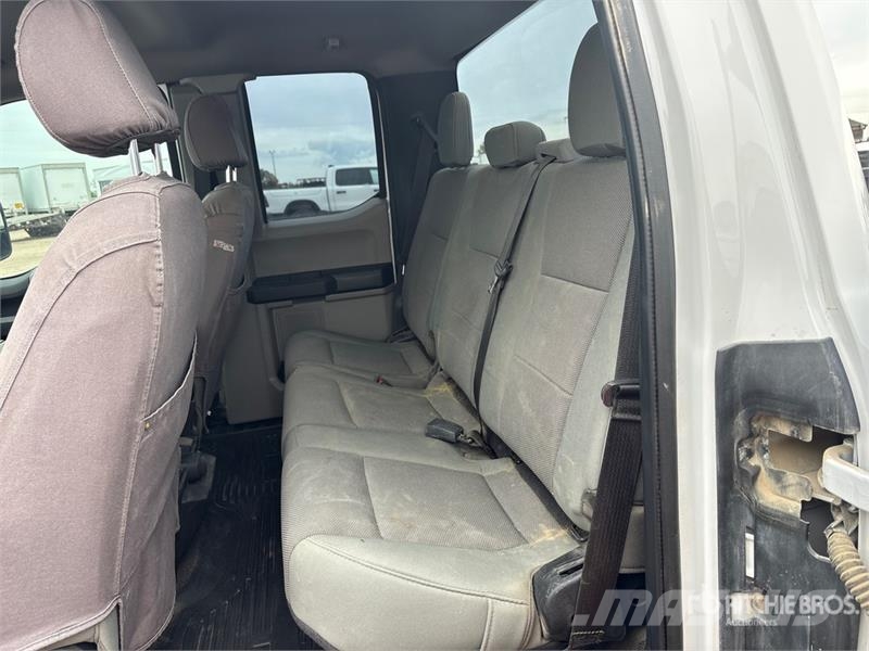 Ford F-350 XL 4x4 Extended Cab Pickup Ostalo