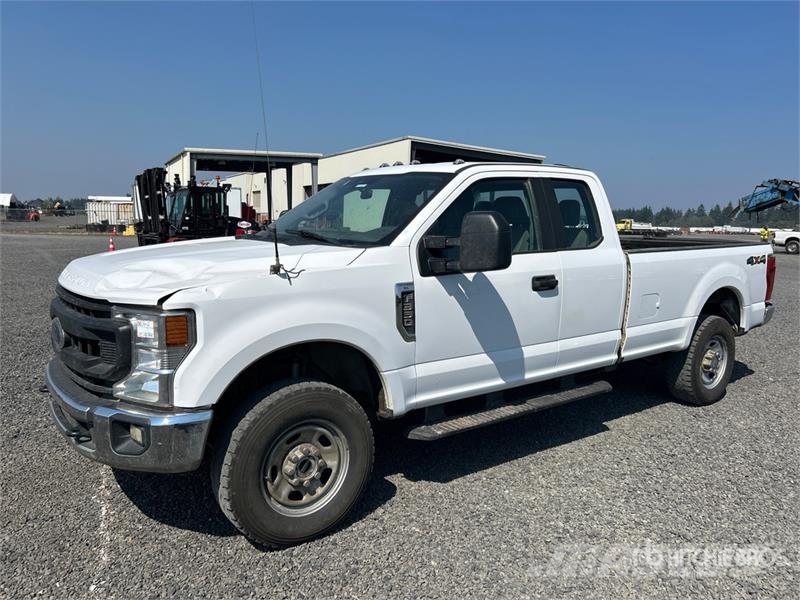 Ford F-350 XL 4x4 Extended Cab Pickup 其他