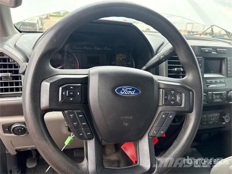 Ford F-350 XL 4x4 Extended Cab Pickup Ostalo