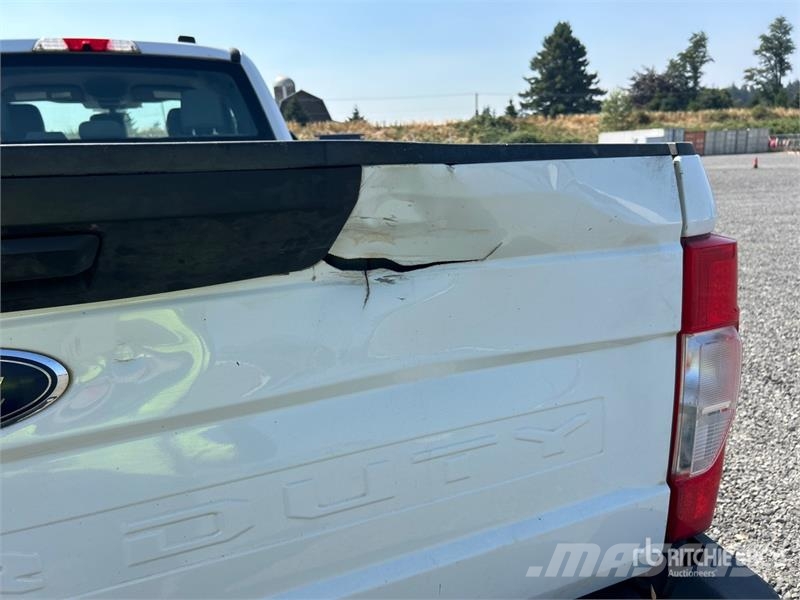 Ford F-350 XL 4x4 Extended Cab Pickup 其他