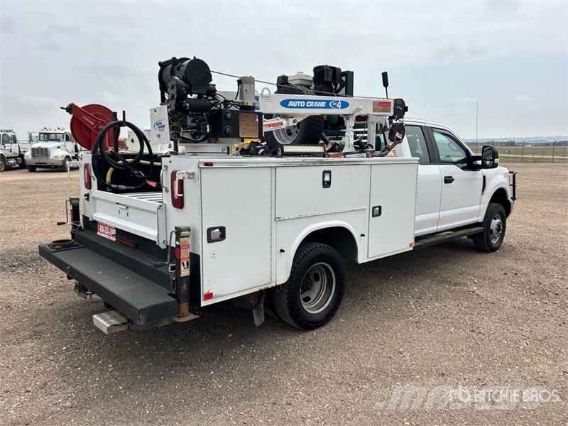 Ford F-350 XL 4x4 Extended Cab Service Truck Vehículos municipales multiusos