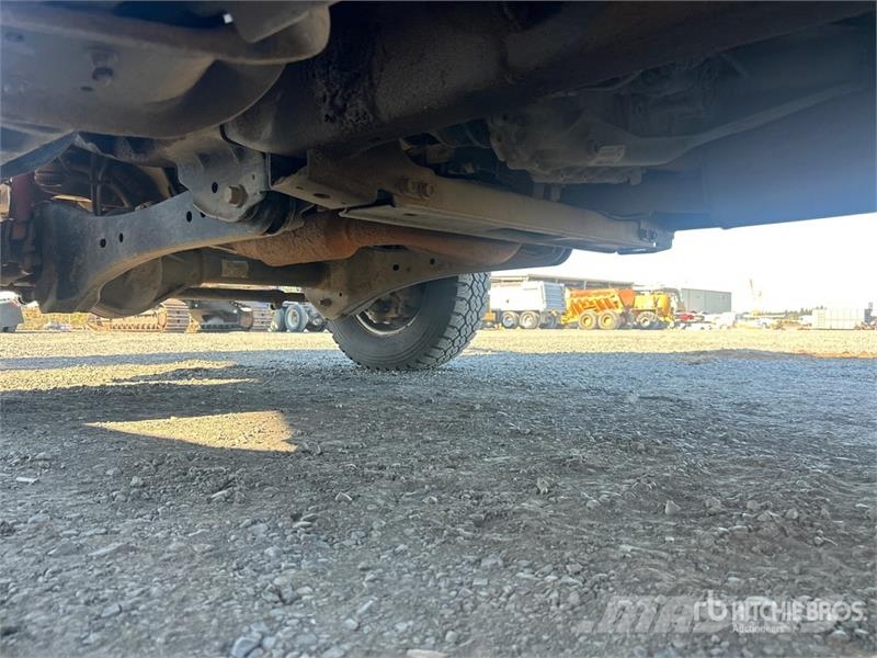 Ford F-350 XL 4x4 Extended Cab Utility Truck شاحنات خفيفة/مفصلية الجوانب
