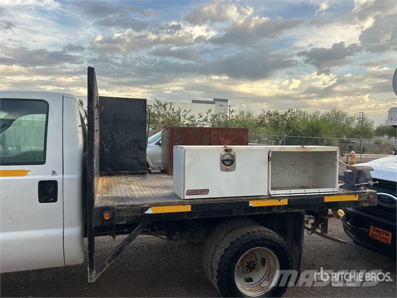 Ford F-350 XL 4x4 Flatbed Truck Flatbed/Dropside trucks