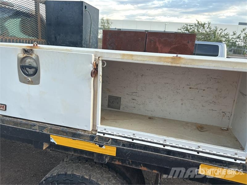 Ford F-350 XL 4x4 Flatbed Truck Flatbed/Dropside trucks