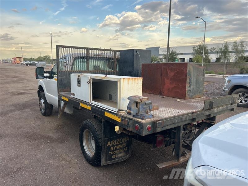 Ford F-350 XL 4x4 Flatbed Truck Flatbed/Dropside trucks