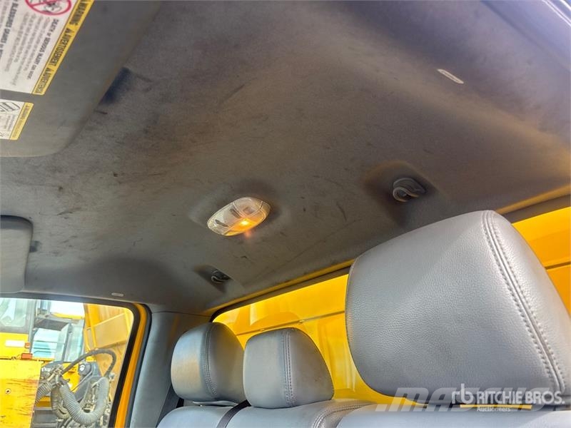 Ford F-350 XL 4x4 Pickup Drugi