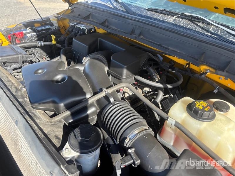 Ford F-350 XL 4x4 Pickup Drugi