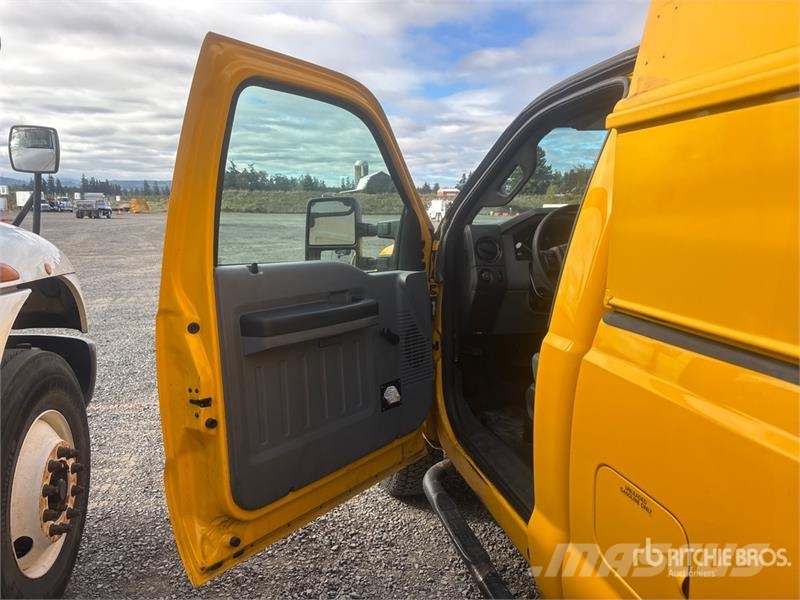 Ford F-350 XL 4x4 Pickup Drugi