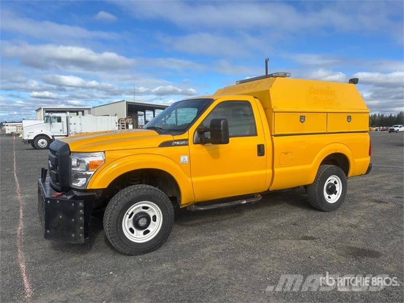 Ford F-350 XL 4x4 Pickup Drugi