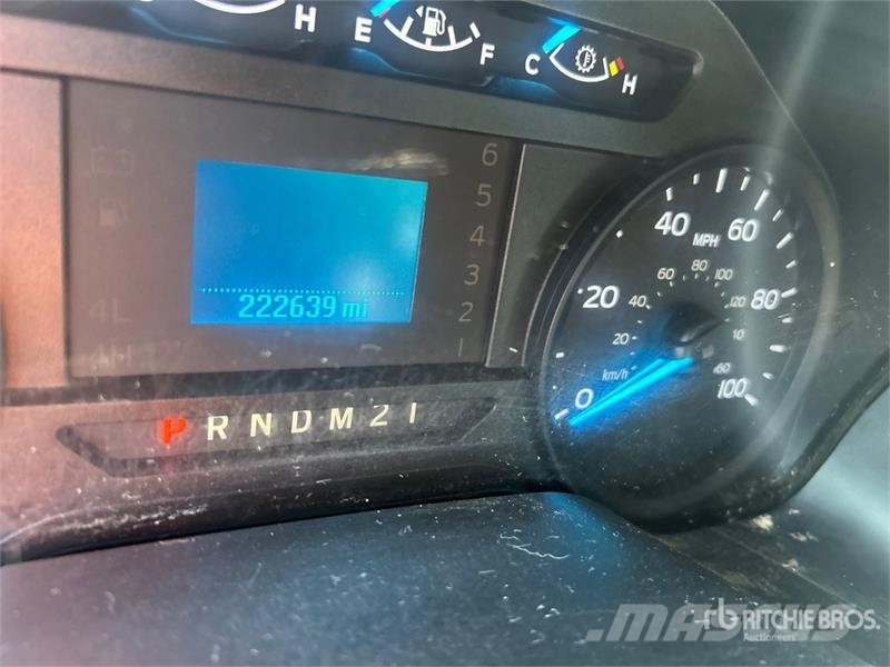 Ford F-350 XL 4x4 Utility Truck 皮卡.傳統半斗卡車/側卸板